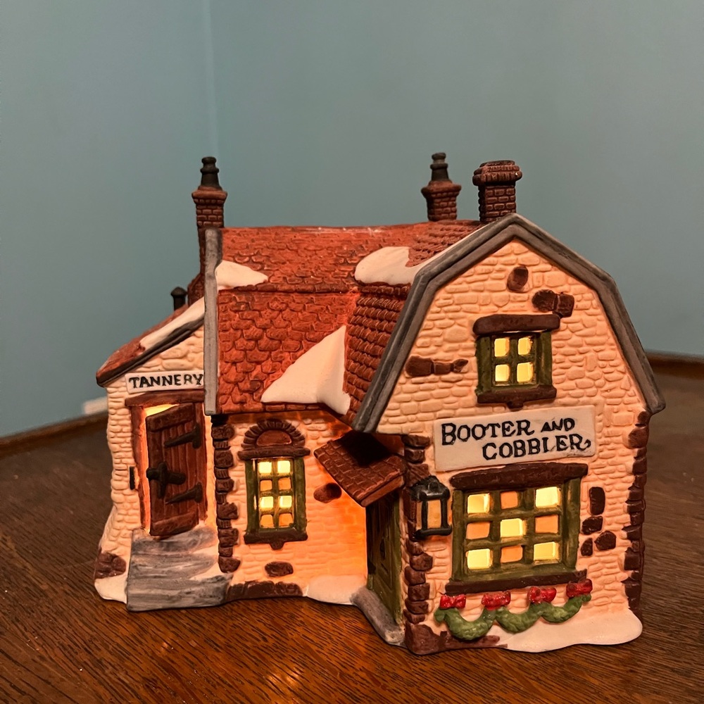 Department 56 snow village house